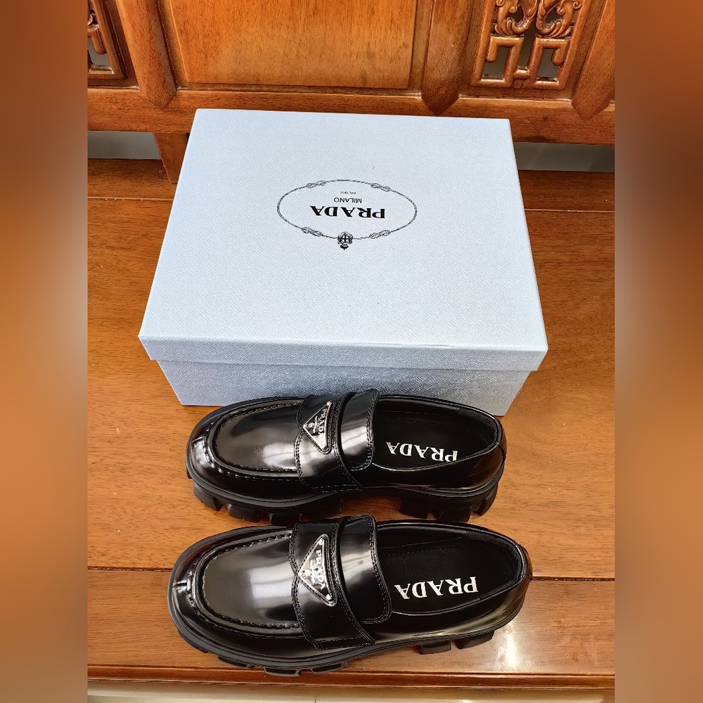 Prada Monolith leather Loafers - Picture 5 of 11